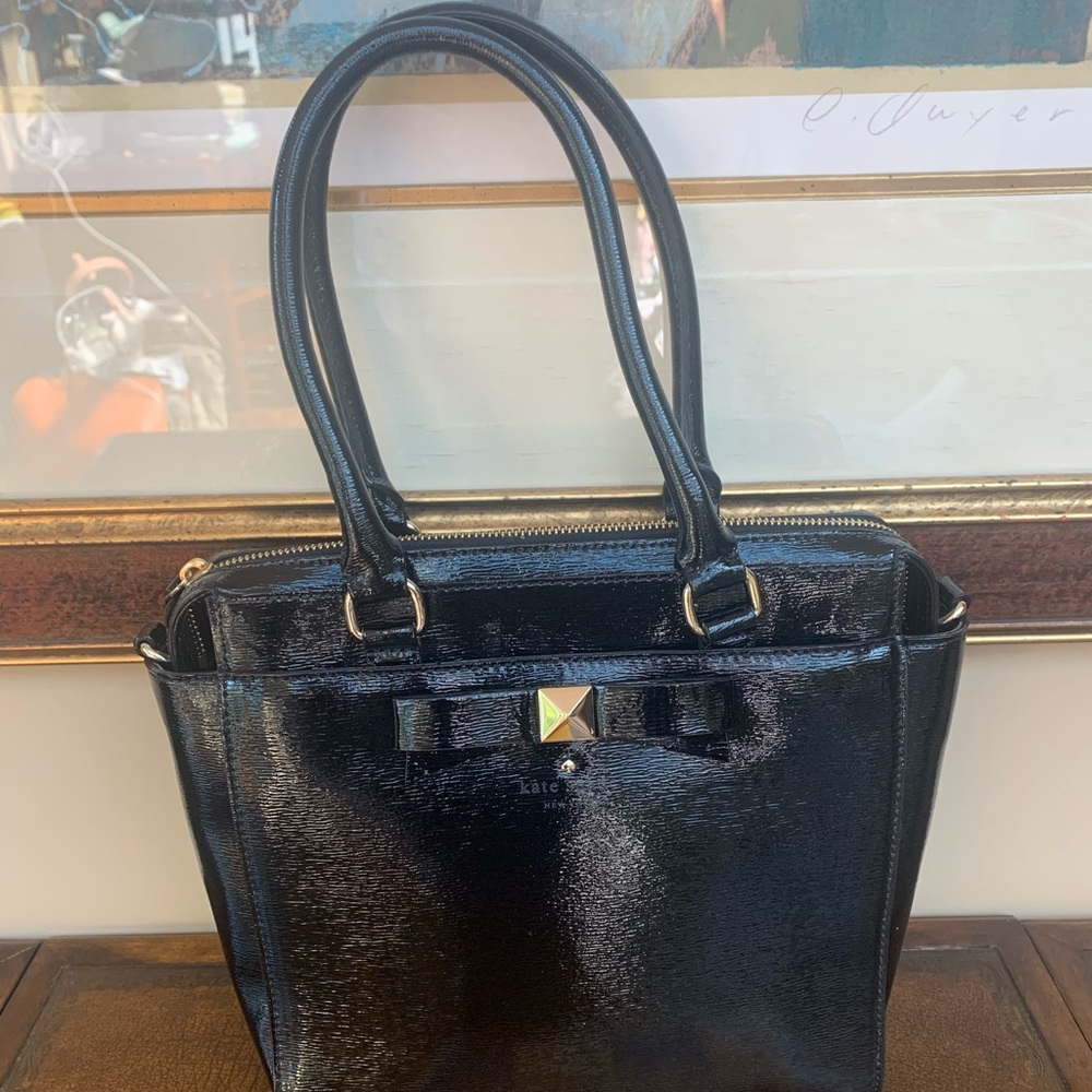 Kate Spade black patent leather handles/cross body